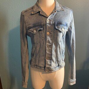 H&M women's sz 6 small button-down faded blue jean denim jacket